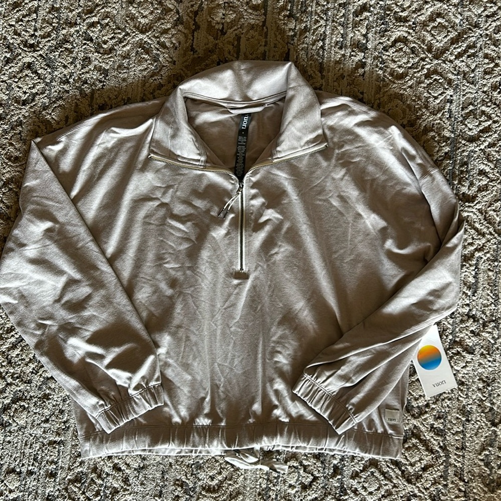 Vuori Halo Relaxed 1/2 Zip size Medium Oyster Heather NWT
